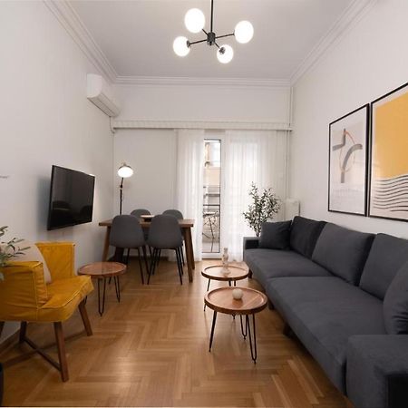 Vibrant Urban Getaway: Charming 2-Bedroom Near Bars, Parks, And Metro Athens Exterior photo